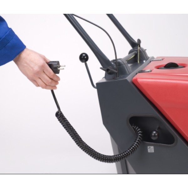 Аккумуляторная подметальная машина Cleanfix KS 650 IBC