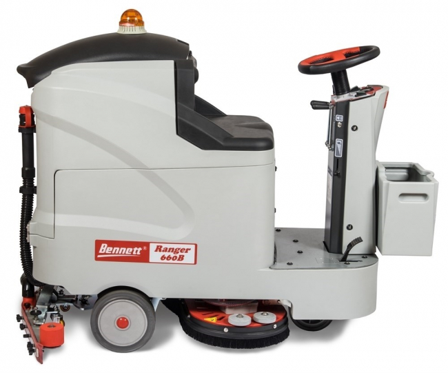 Аккумуляторная поломоечная машина с местом оператора Bennett Ranger R660b (с литиевым АКБ 150 а/ч) Аккумуляторная поломоечная машина с местом оператора Bennett Ranger R660b (с литиевым АКБ 150 а/ч)