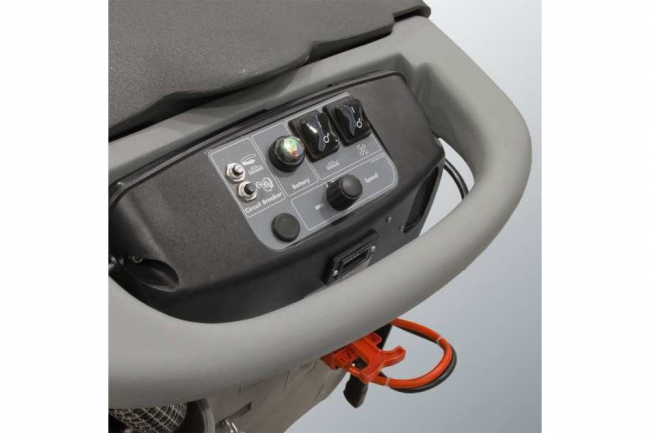 Аккумуляторная поломоечная машина Lavor Pro SCL midi R 75 BT