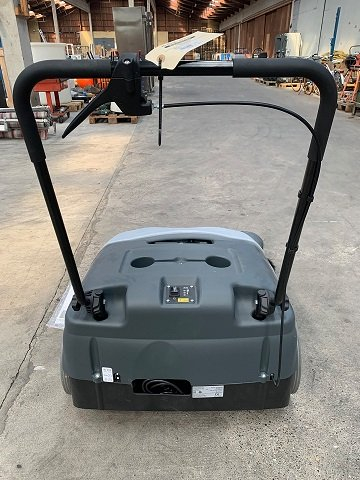 Подметальная машина Nilfisk SW 750 аккумуляторная