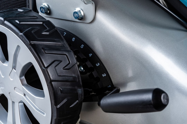 Аккумуляторная газонокосилка Makita  DLM460Z  LXT BL 2х18В арт.DLM460Z 