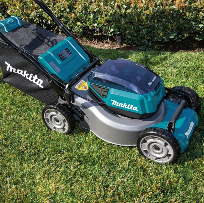 Аккумуляторная газонокосилка Makita DLM462Z  LXT BL 2х18В, 1600Вт, дека 46см, привод 2,5-5км/ч,3в1,ADT,XPT арт.DLM462Z