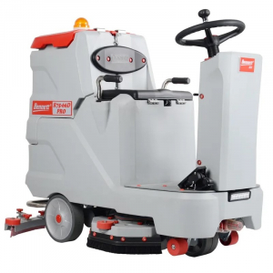 Аккумуляторная поломоечная машина с местом оператора Bennett Ranger R75-66d Pro (с гелевыми АКБ 160 а/ч)