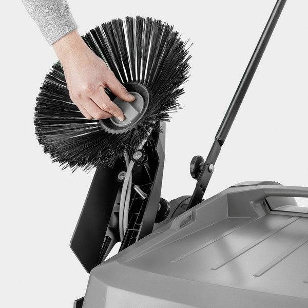 Подметальная машина Karcher KM 70/20 C