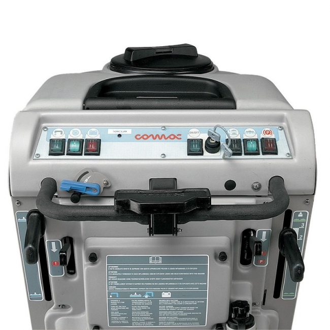 Аккумуляторная поломоечная машина COMAC Omnia 32Bt Аккумуляторная поломоечная машина COMAC Omnia 32Bt